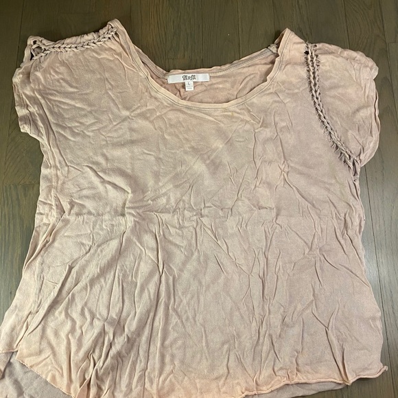 Size large blush pink t shirt - Picture 1 of 4